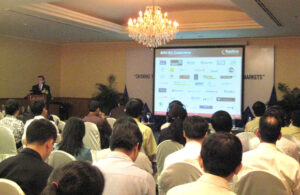 Cho thuê máy chiếu và màn chiếu