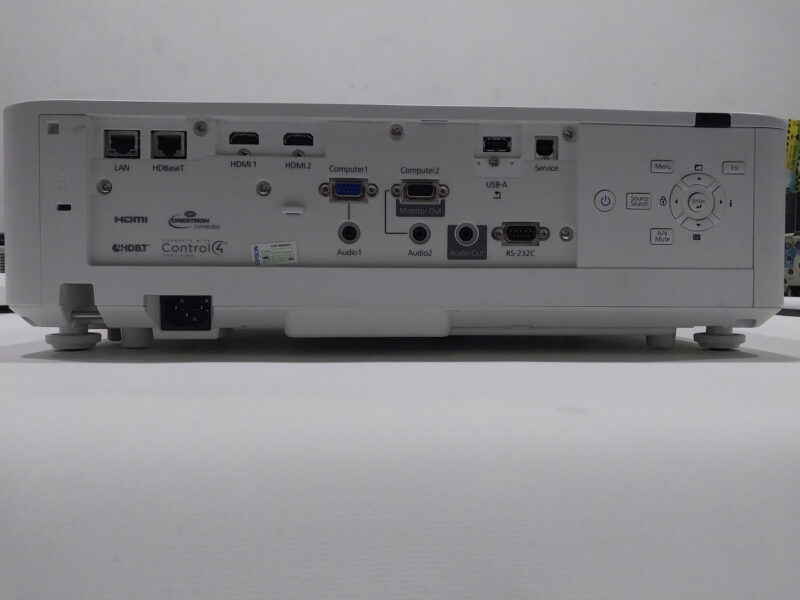 Các kết nối của Epson EB-L520U