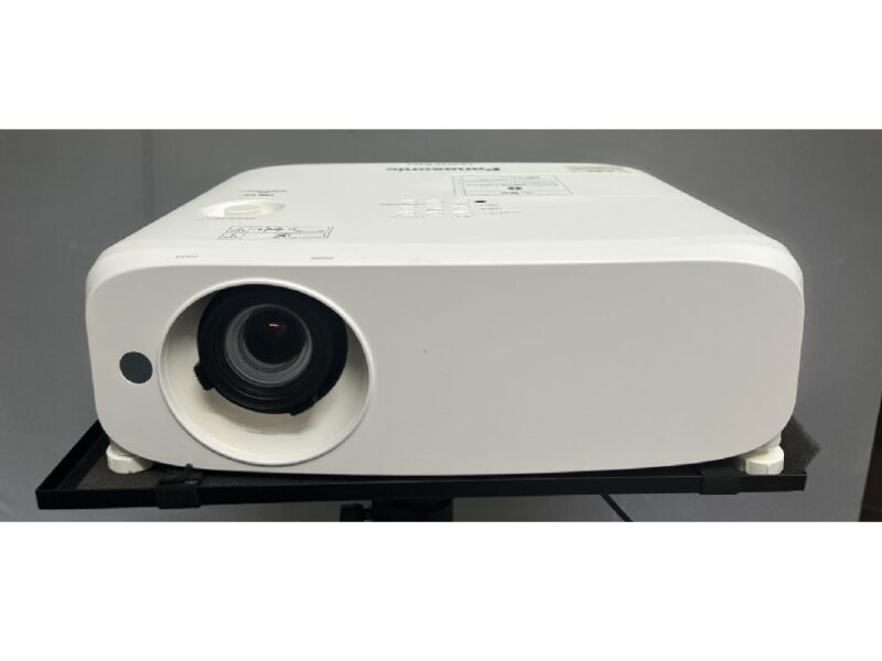 Máy chiếu cũ Panasonic PT-VW545N