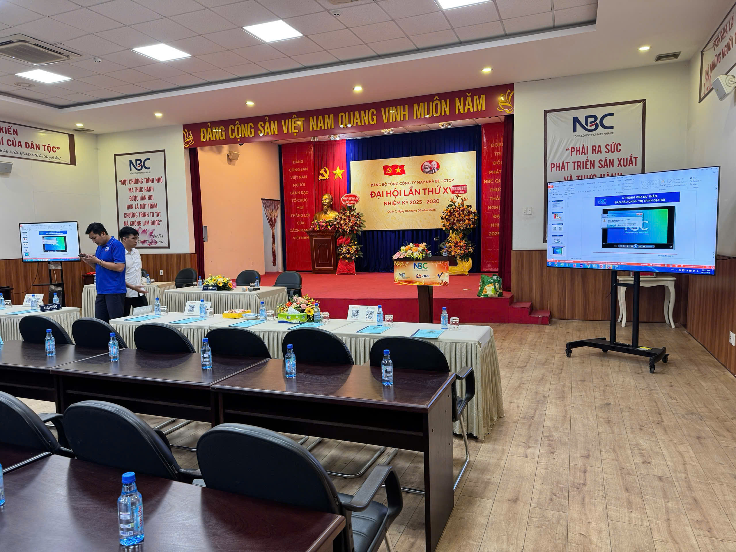 Cho thuê tivi 85 inch