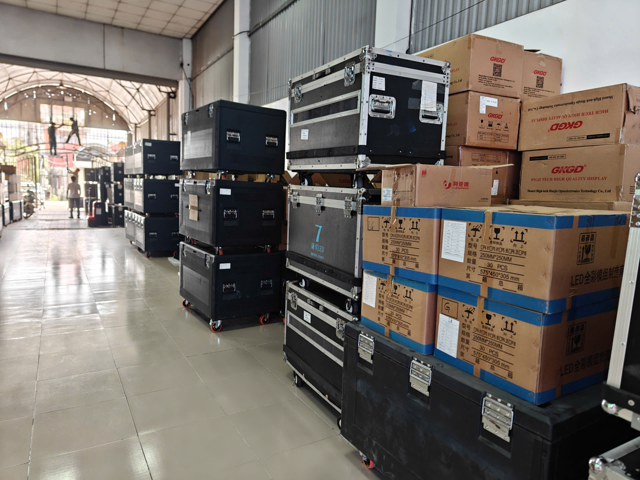 Kho thiết bị cho thuê màn hình LED chuyên nghiệp tại Thiết Bị Số